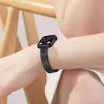 Bracelet de montre en métal à motif pétales de flocon de neige, compatible avec Apple Watch 46 mm / 49 mm / 45 mm / 44 mm et Apple Watch 42 mm / 41 mm / 40 mm / 38 mm.
