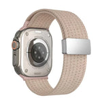 Bracelet de montre en nylon élastique à quatre brins, fermeture magnétique monochrome, compatible avec Apple Watch 46 mm / 49 mm / 45 mm / 44 mm et Apple Watch 42 mm / 41 mm / 40 mm / 38 mm.
