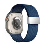 Bracelet de montre en nylon élastique à quatre brins, fermeture magnétique monochrome, compatible avec Apple Watch 46 mm / 49 mm / 45 mm / 44 mm et Apple Watch 42 mm / 41 mm / 40 mm / 38 mm.