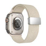Bracelet de montre en nylon élastique à quatre brins, fermeture magnétique monochrome, compatible avec Apple Watch 46 mm / 49 mm / 45 mm / 44 mm et Apple Watch 42 mm / 41 mm / 40 mm / 38 mm.