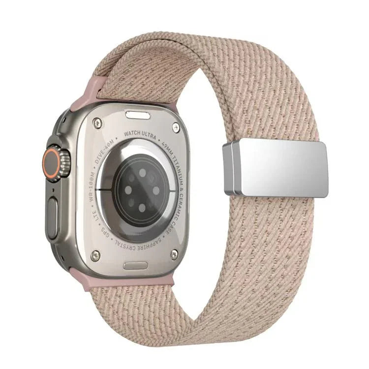 Bracelet de montre en nylon élastique à quatre brins, fermeture magnétique monochrome, compatible avec Apple Watch 46 mm / 49 mm / 45 mm / 44 mm et Apple Watch 42 mm / 41 mm / 40 mm / 38 mm.