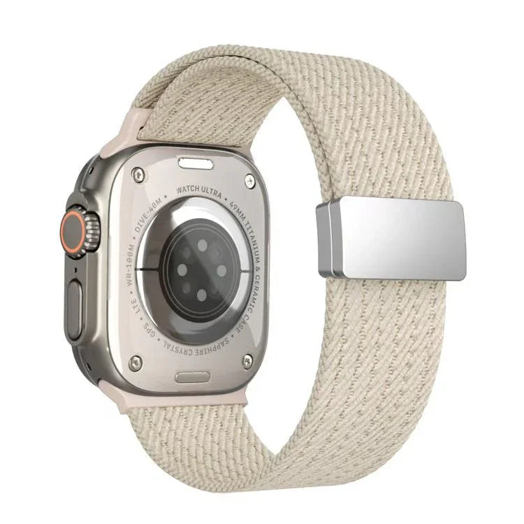 Bracelet de montre en nylon élastique à quatre brins, fermeture magnétique monochrome, compatible avec Apple Watch 46 mm / 49 mm / 45 mm / 44 mm et Apple Watch 42 mm / 41 mm / 40 mm / 38 mm.