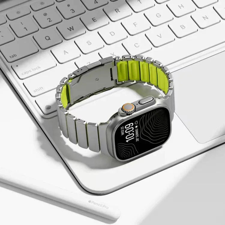 Bracelet de montre Turtle Buckle bicolore en titane et silicone, pour Apple Watch 46 mm / 49 mm / 45 mm / 44 mm