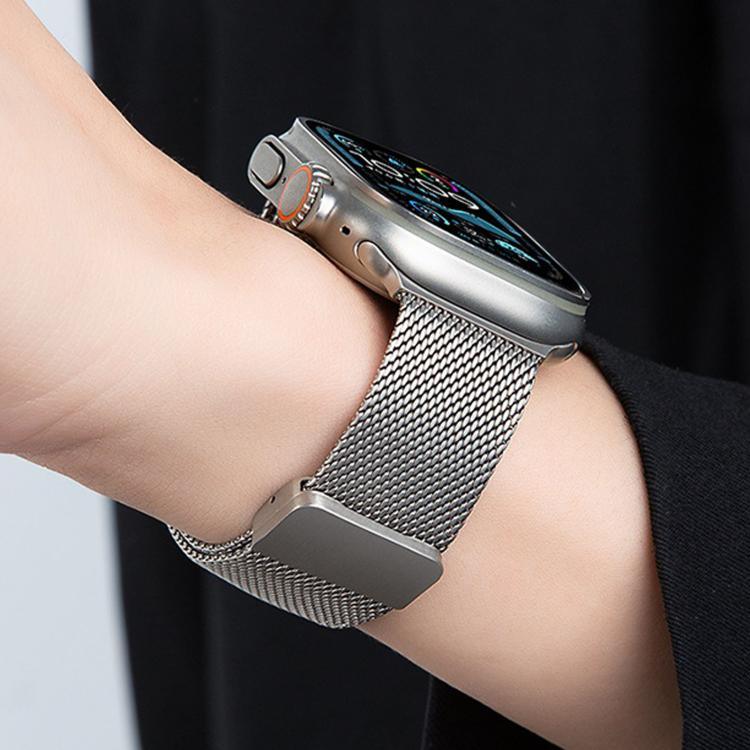 Bracelet de montre en titane massif avec boucle magnétique milanaise, compatible avec Apple Watch 46 mm / 49 mm / 45 mm / 44 mm
