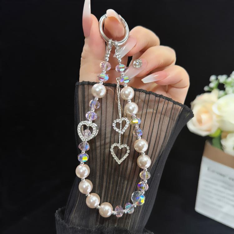 Collier avec pompon en cœur et perles, rose, vert, bleu, gris, blanc