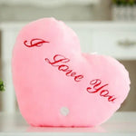 Coussin peluche lumineux en forme de cœur avec motif lettres anglaises