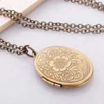 Pendentif médaillon ovale en bronze antique vintage, motifs floraux sculptés, pour photos souvenirs