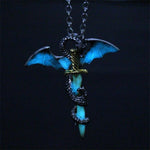 Collier Pendentif Épée Dragon Lumineux Bijoux Anime Sombre