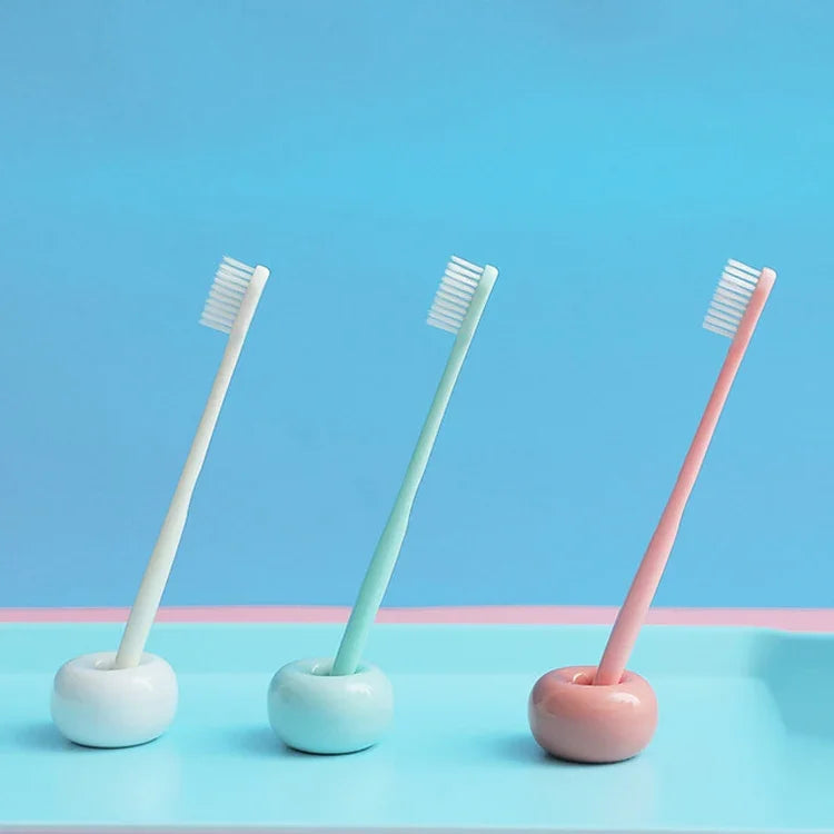 Brosse à dents douce pour adultes en charbon de bambou macaron 10 en 1