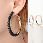 1 paire de boucles d'oreilles créoles pour fille avec perles et grand cercle, noires, blanches, noires et blanches