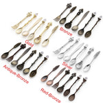 Lot de 6 mini-cuillères à café vintage, style royal, en métal sculpté, pour café, fruits, couverts de dessert, outils de cuisine, Or, Bronze rouge, Bronze antique (avec fourchette rouge), Bronze antique (avec fourchette antique), Argent