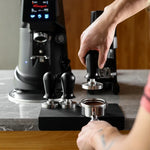 Pilon à poudre de café en acier inoxydable avec presse à poudre en alumine à pression constante, 58mm noir