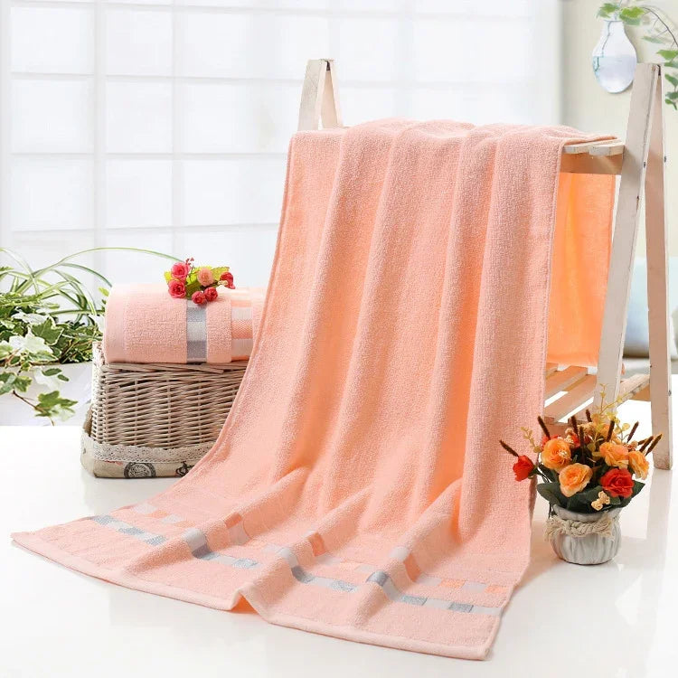 Serviette de bain carrée unie en coton protection environnementale naturelle serviette de bain brodée serviette ménagère