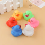 2 pièces jouets de bain pour bébé en forme de canard à induction d'eau LED, couleur aléatoire, jouet de bain canard lumineux