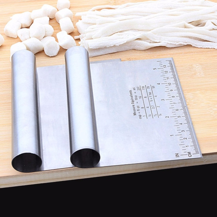 Coupe-pâtes en acier inoxydable durable avec section graduée pour la maison, ustensiles de pâtisserie, coupe-pâtes (argent)