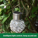 2 lampes solaires décoratives de jardin à suspension en forme de boule creuse, 2 boules creuses blanches, 2 boules creuses colorées