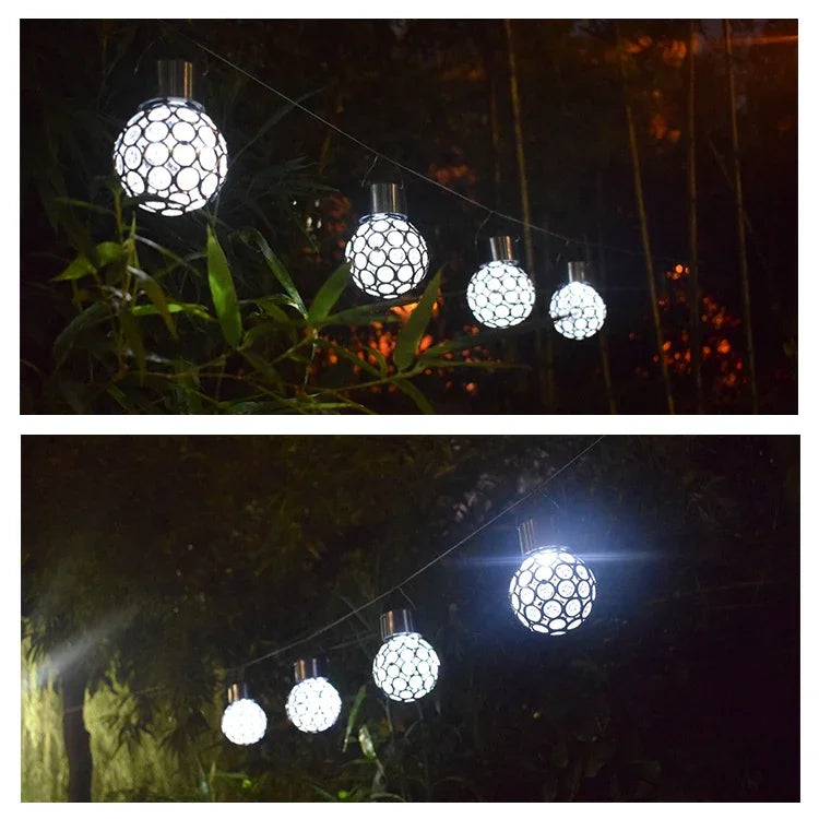 2 lampes solaires décoratives de jardin à suspension en forme de boule creuse, 2 boules creuses blanches, 2 boules creuses colorées