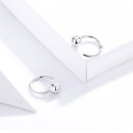 Boucles d'oreilles en argent sterling simples plaquées platine Boucles d'oreilles petite boule de tempérament, SCE782-A