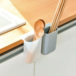 Porte-stylo Collant de Bureau Peut Suspendre Étui à Stylos Boîte de Rangement et Tri Fournitures de Bureau Couleur Aléatoire, Porte-stylo