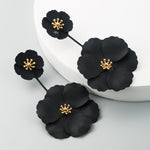 1 paire de boucles d'oreilles de style bohème en alliage, longues, en forme de fleur, blanc, jaune, rouge, noir, rose, vert foncé