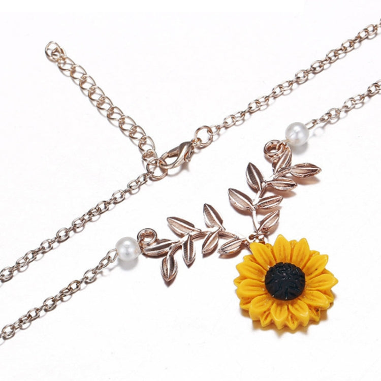 Collier pendentif tournesol délicat pour femmes, collier de bijoux créatifs en fausses perles