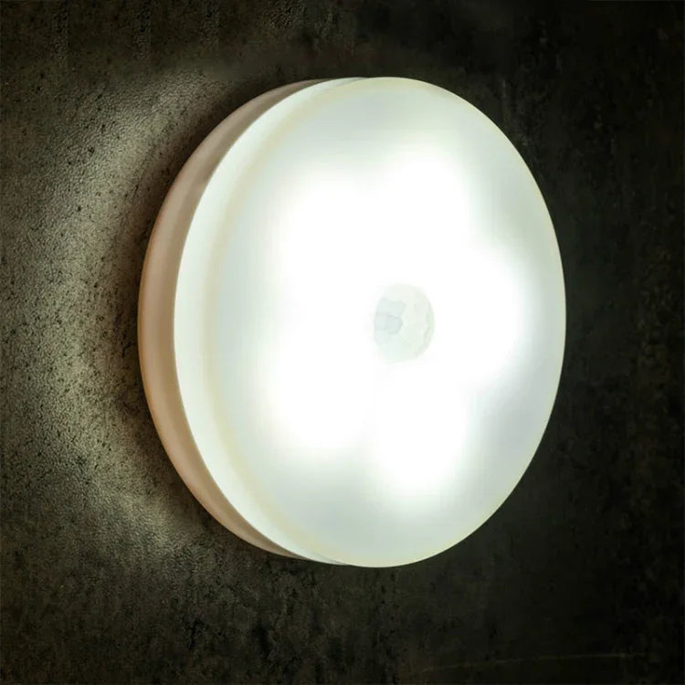 Veilleuse à LED à détection de corps humain intelligente pour chambre à coucher, lampe de chevet, modèle à piles, rechargeable