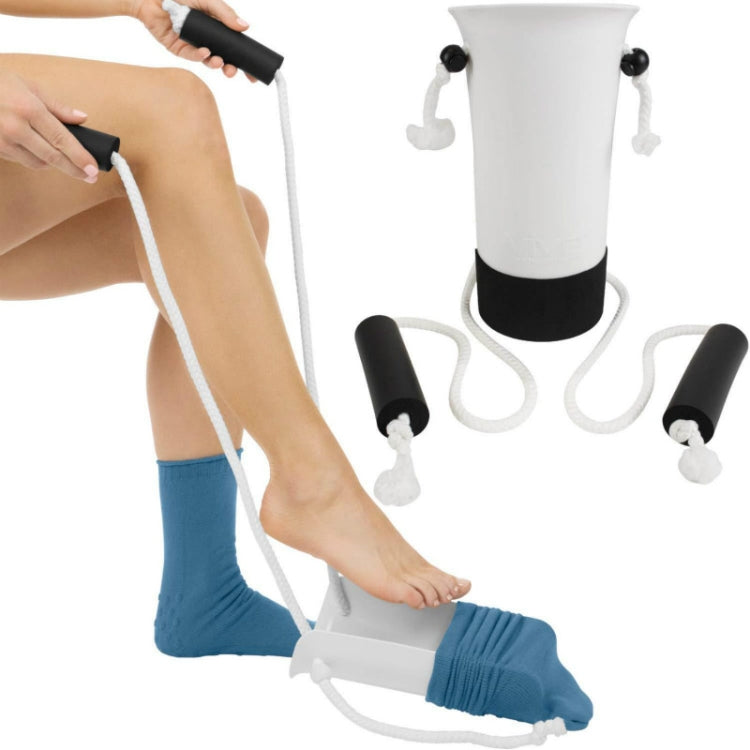 Les femmes enceintes âgées évitent de se pencher et portent un artefact pour mettre les chaussettes, artefact pour mettre les chaussettes