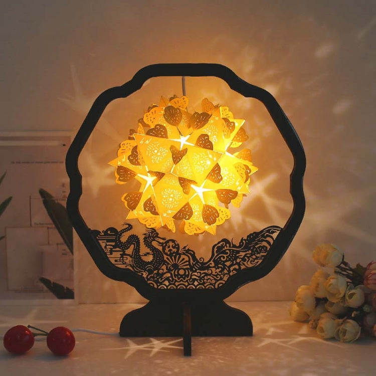 Lampe de table créative faite à la main en papier sculpté, avec effets de lumière et d'ombre, de forme ronde, en éventail ou en arc.