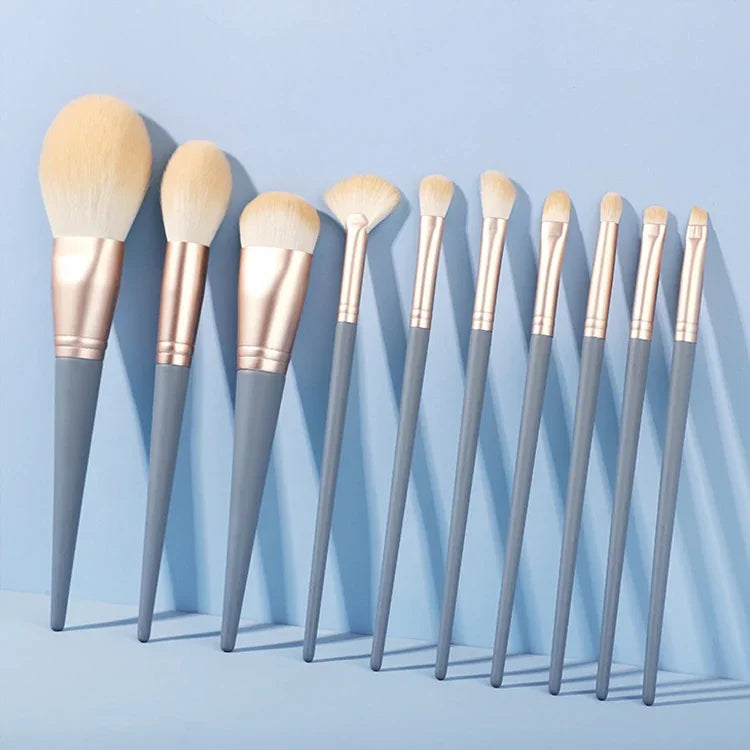 10 PIÈCES / Ensemble de pinceaux de maquillage en fibre de maïs pour la poudre libre, le visage et les yeux, sans sac, avec sac bleu, avec sac argenté, avec cylindre rose, avec cylindre vert, avec sac zippé rose