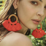 1 paire de boucles d'oreilles pendantes style ethnique en coton avec pompons, boucles d'oreilles longues, orange, noir, café, curcuma, rose, beige