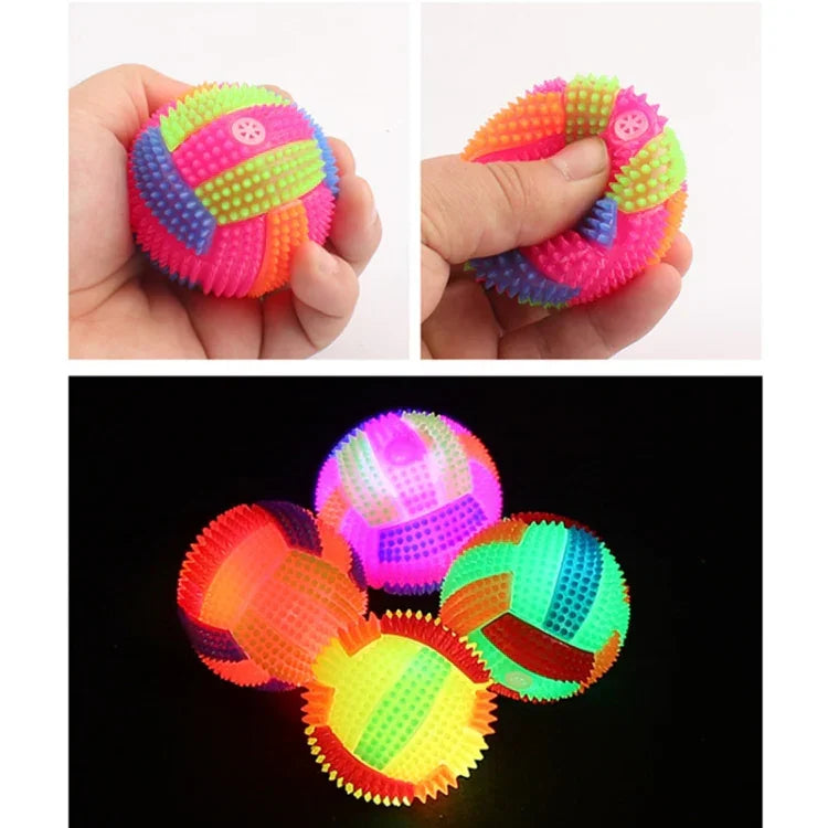Lot de 10 balles de volley-ball lumineuses rebondissantes avec sifflet et picots, couleur aléatoire, diamètre 6,5 cm ou 7,5 cm.