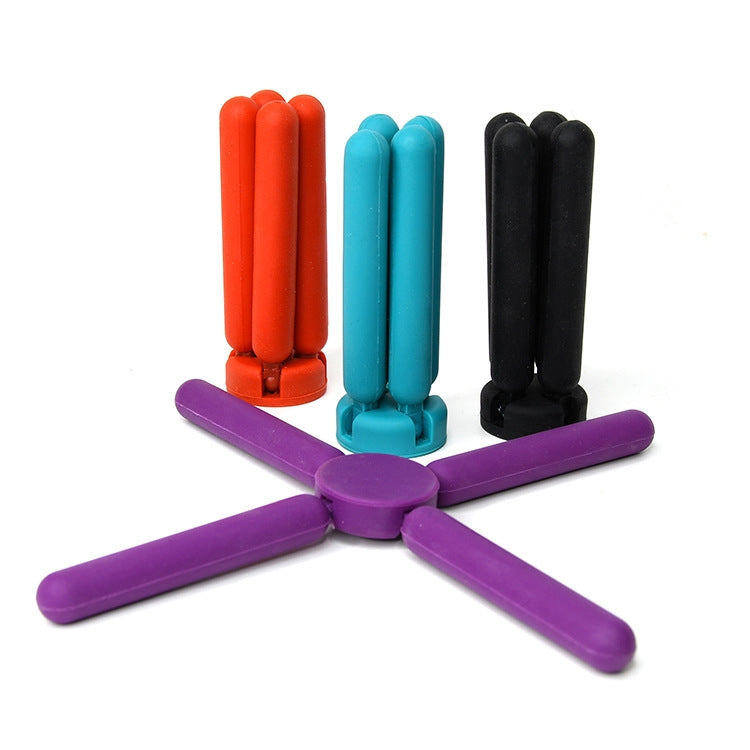 Napperon pliant en forme de croix pour cuisine, tapis isolant en silicone épaissi, dessous de plat, livraison aléatoire des couleurs, livraison aléatoire des couleurs