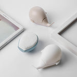 Petite brosse à laver en forme de baleine et brosses à chaussures pour le nettoyage domestique qui ne perdent pas leurs poils et n'endommagent pas les vêtements, blanc, bleu, beige