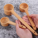 Cuillère en bois à long manche, cuillère à assaisonnement, cuillère à dessert, à café, à thé au lait ; petite cuillère à assaisonnement, cuillère à assaisonnement moyenne, grande cuillère à assaisonnement