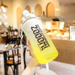 Bouteille d'eau de sport grande capacité à dégradé givré avec paille portable pour l'extérieur, 2000 ml