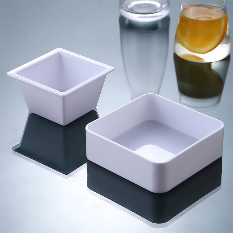 2 assiettes à collation géométriques, petit quatuor (blanc), petit quatuor (transparent), grand quatuor (blanc), grand quatuor (transparent), hexagonal (transparent), quadrilatère (transparent), rectangulaire (transparent)