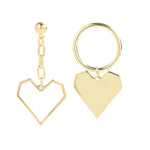 Boucles d'oreilles clou Amour Aiguille d'Argent, E2109-12 Diamant violet, E2109-13 Diamant blanc, E2112-9 Amour asymétrique or, E2112-10 Amour asymétrique K blanc