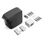 Kit Fly More Plus d'origine pour DJI Mini 3 Pro : comprend des batteries de 3 850 mAh, une hélice et un hub de charge.