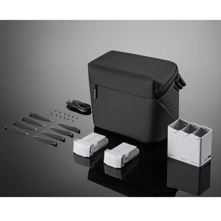 Kit Fly More Plus d'origine pour DJI Mini 3 Pro : comprend des batteries de 3 850 mAh, une hélice et un hub de charge.
