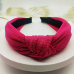 Bandeau serre-tête couleur unie avec cheveux pressés et large bord de 5 cm