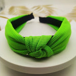 Bandeau serre-tête couleur unie avec cheveux pressés et large bord de 5 cm