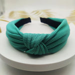 Bandeau serre-tête couleur unie avec cheveux pressés et large bord de 5 cm
