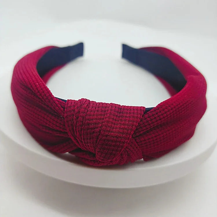 Bandeau serre-tête couleur unie avec cheveux pressés et large bord de 5 cm