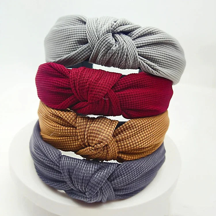 Bandeau serre-tête couleur unie avec cheveux pressés et large bord de 5 cm