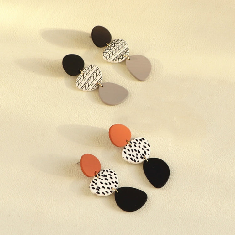 Boucles d'oreilles longues léopard graphiques irrégulières en acrylique