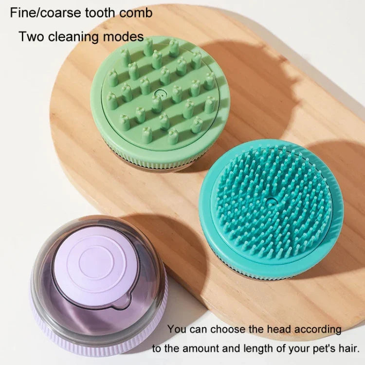 Gel douche rechargeable en capsules pour le bain des chats et des chiens, avec brosse de massage.