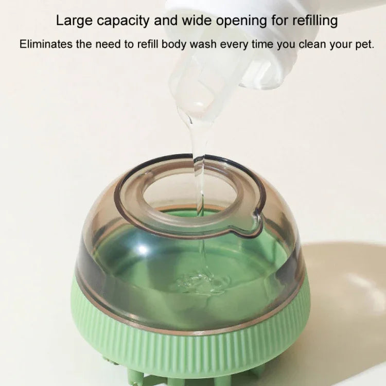 Gel douche rechargeable en capsules pour le bain des chats et des chiens, avec brosse de massage.