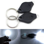 2 lampes de poche porte-clés mini de poche micro LED à presser, lampe de secours ultra lumineuse pour le camping en extérieur, lampe torche.